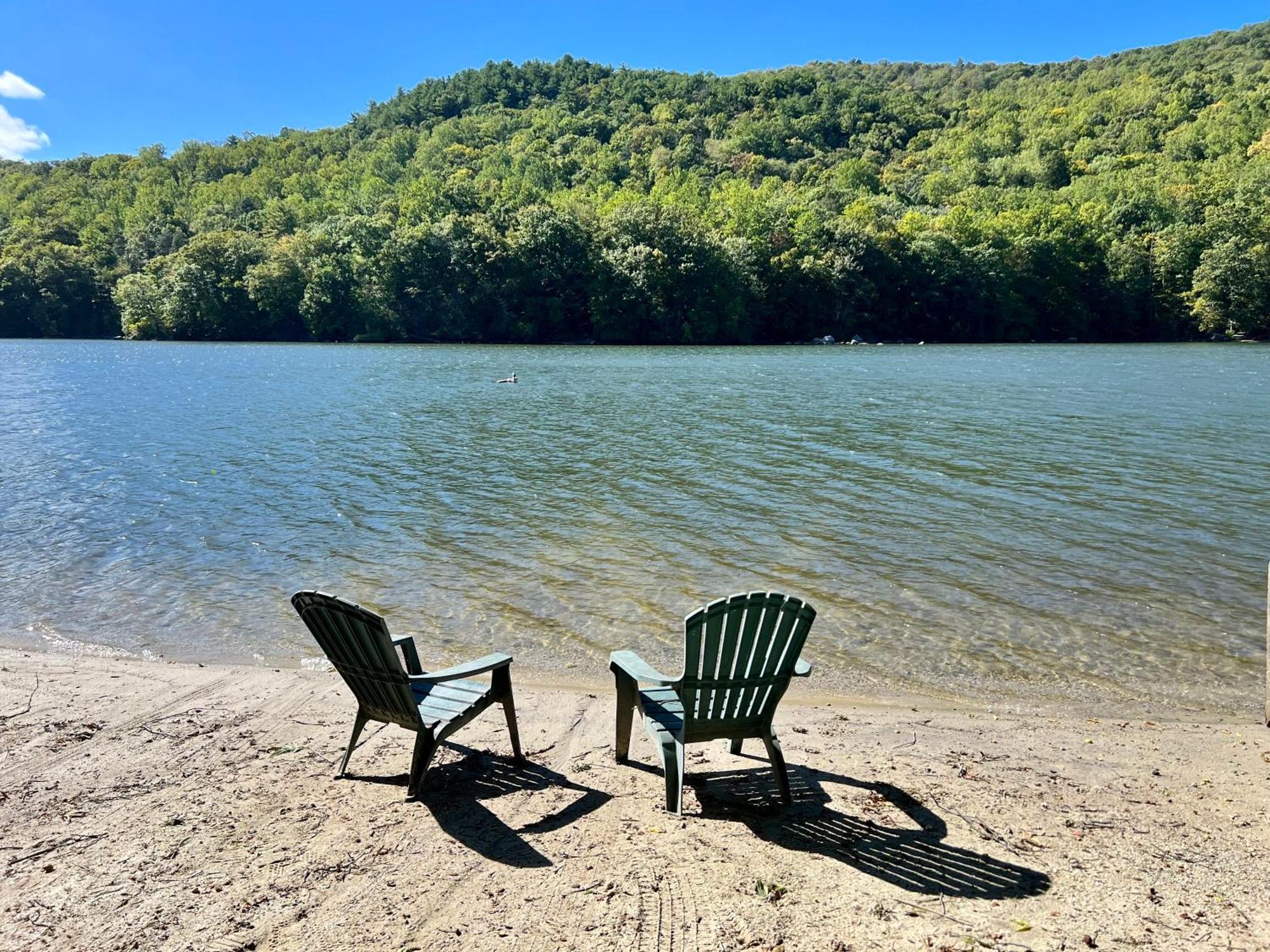 Lakeview Home 3 Private Beaches W/ Kayaks, On Squantz Pond New Fairfield Exterior photo