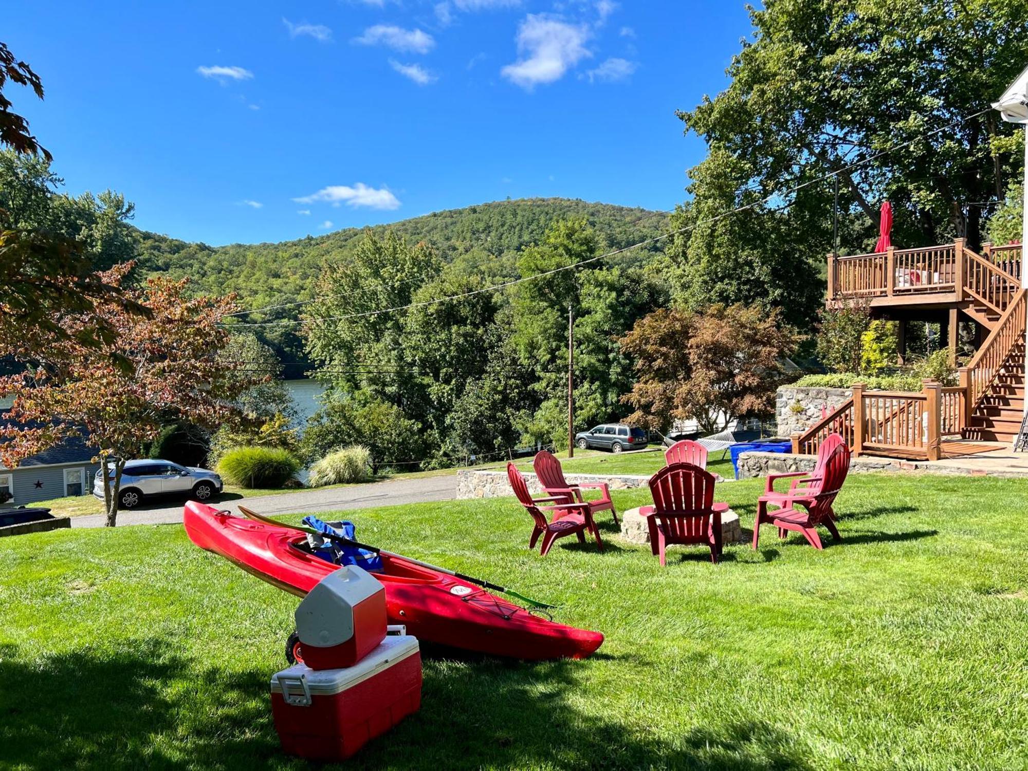 Lakeview Home 3 Private Beaches W/ Kayaks, On Squantz Pond New Fairfield Exterior photo